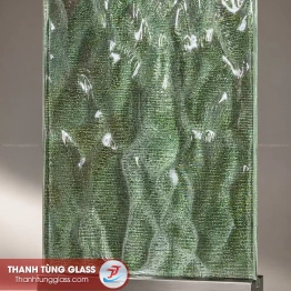 Kính đúc ghép lụa