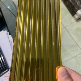 KÍNH SỌC MÀU VÀNG