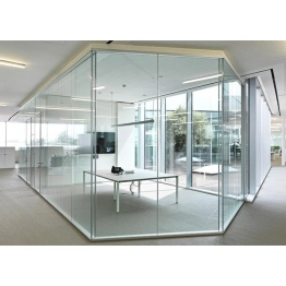 Vách kính cường lực 12 ly