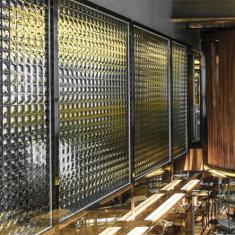 Kính đúc vân mây