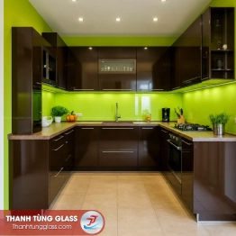KÍNH SƠN MÀU ỐP BẾP