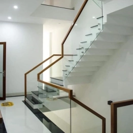  CẦU THANG KÍNH CƯỜNG LỰC
