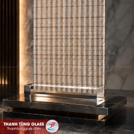 Kính sọc to ghép lụa