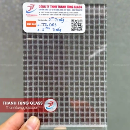Kính ghép lưới hoa văn