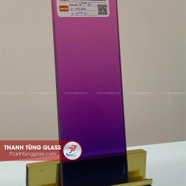 Kính ghép film chuyển màu