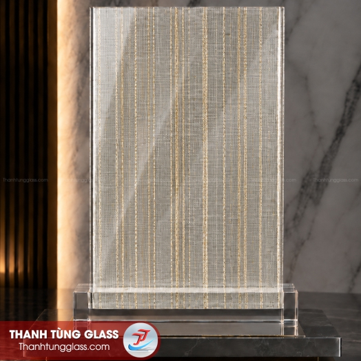 Kính ghép lụa hoa văn