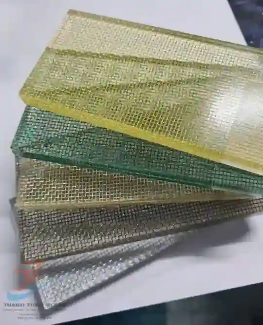 KÍNH GHÉP LƯỚI