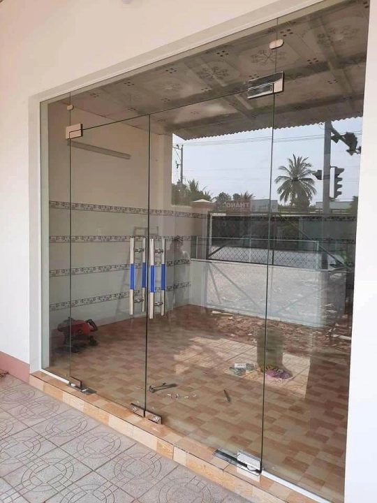 MẪU CỬA KÍNH CƯỜNG LỰC 2 CÁNH