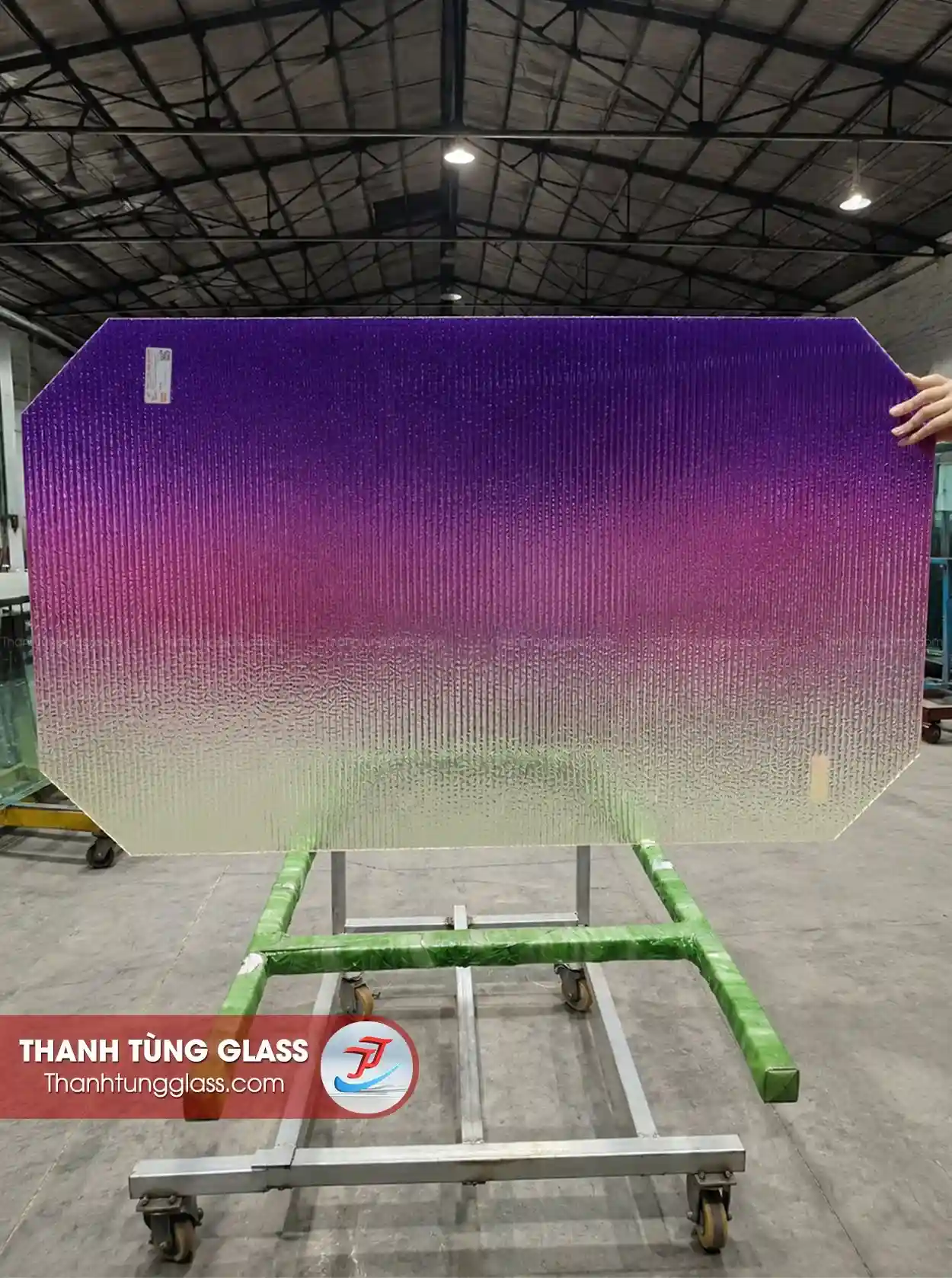 Kiểm tra kính đúc ghép PET chuyển màu