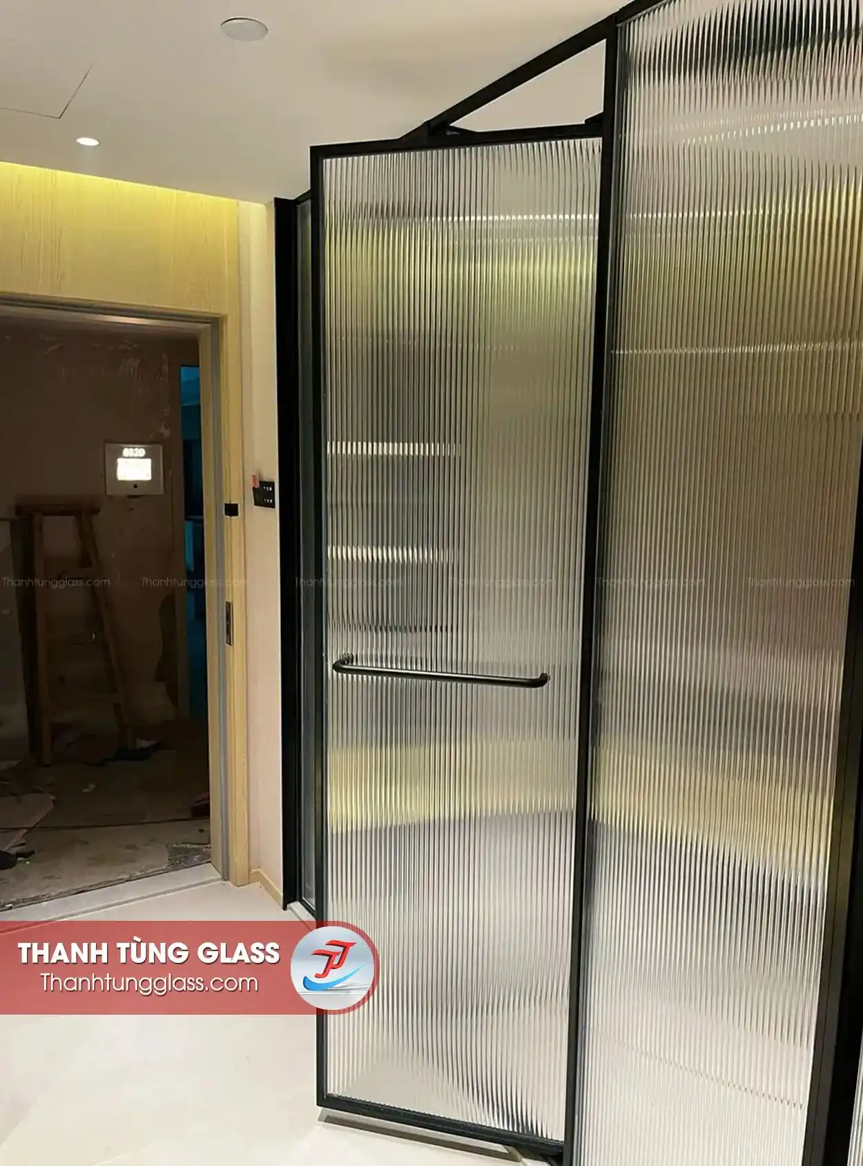 Nhôm Slim và kính Đúc Sọc
