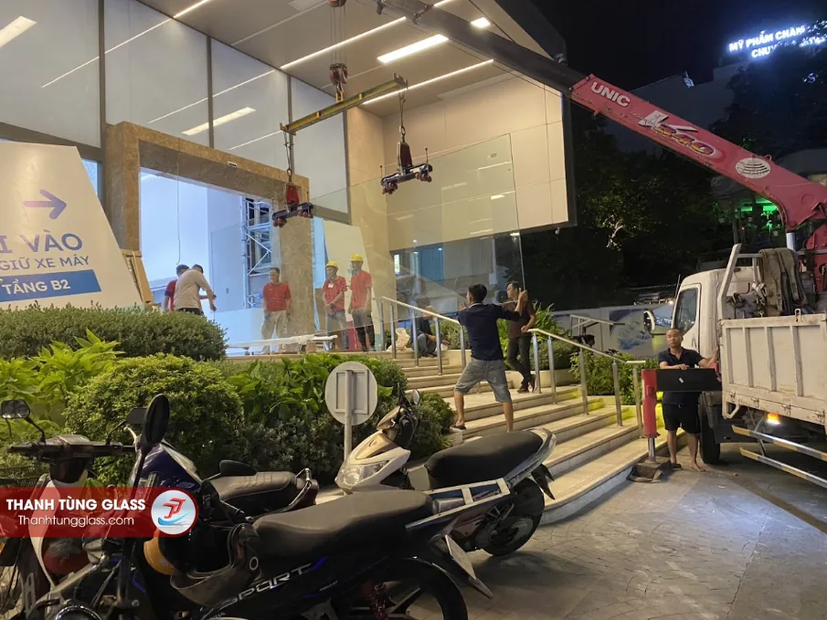 Kính cường lực khổ lớn 