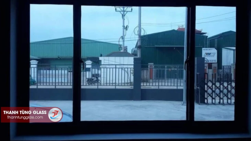 Kính hộp phản quang