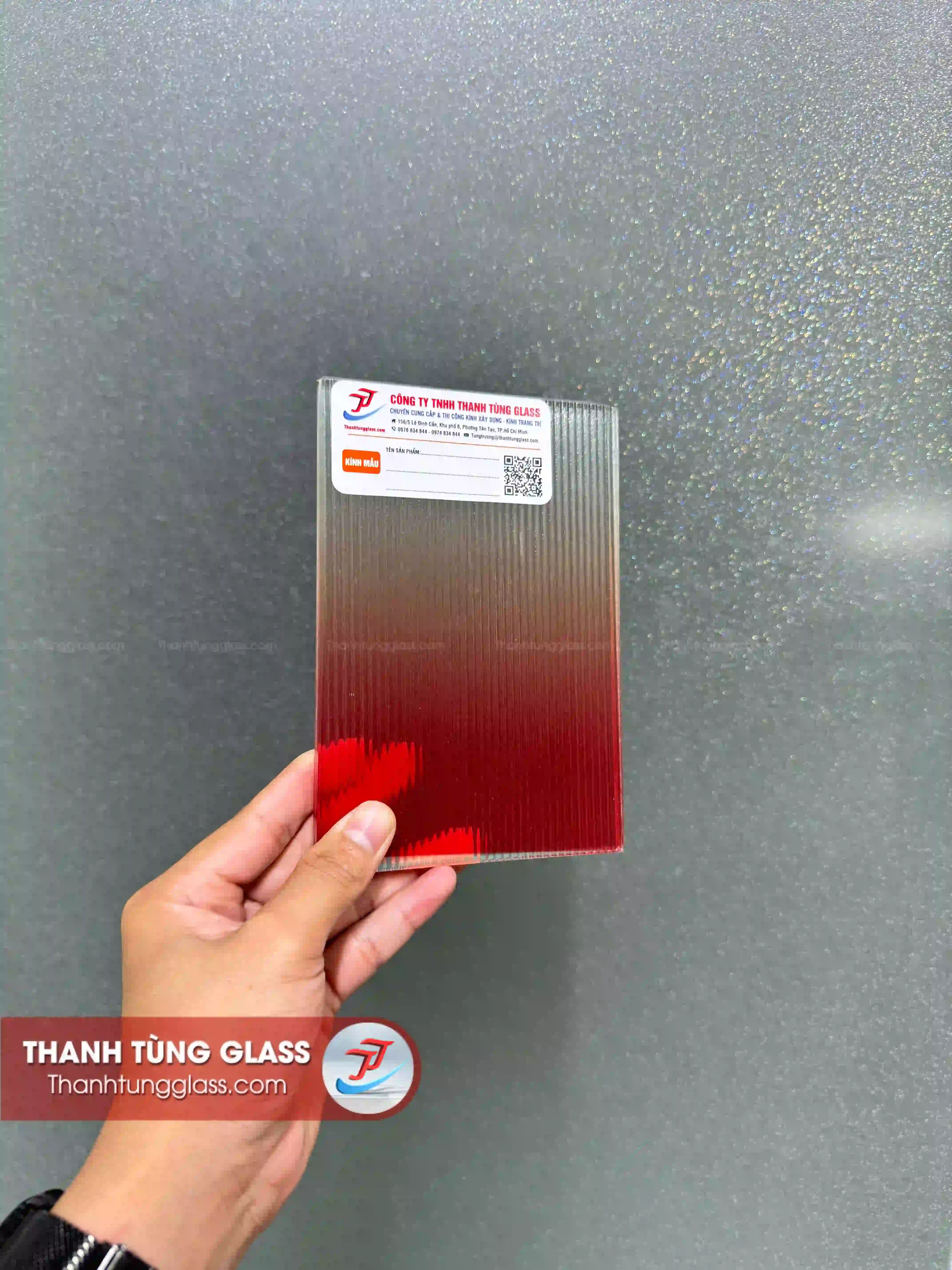 Kính sọc chuyển màu