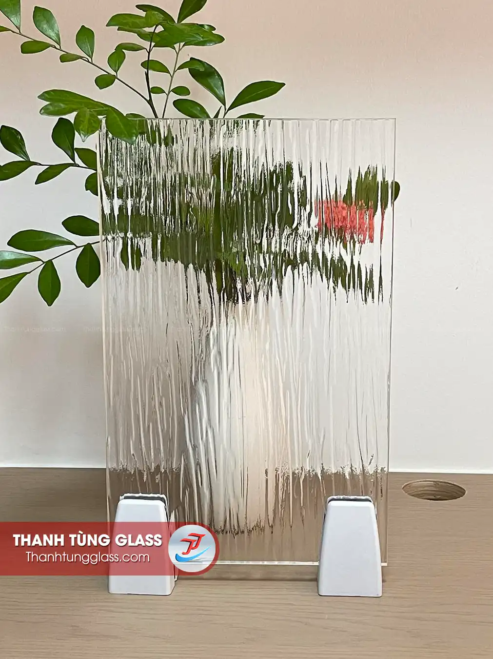 Mẩu kính đúc vân nước