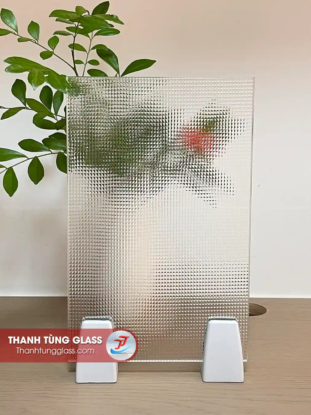 Mẩu kính đúc ô vuông