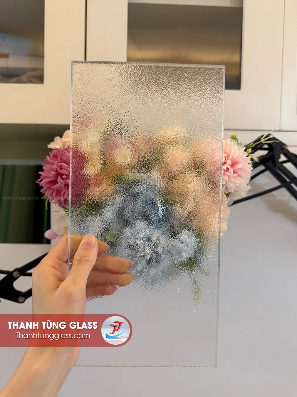 Kính đúc hiệu ứng da cam - Thanh Tùng Glass