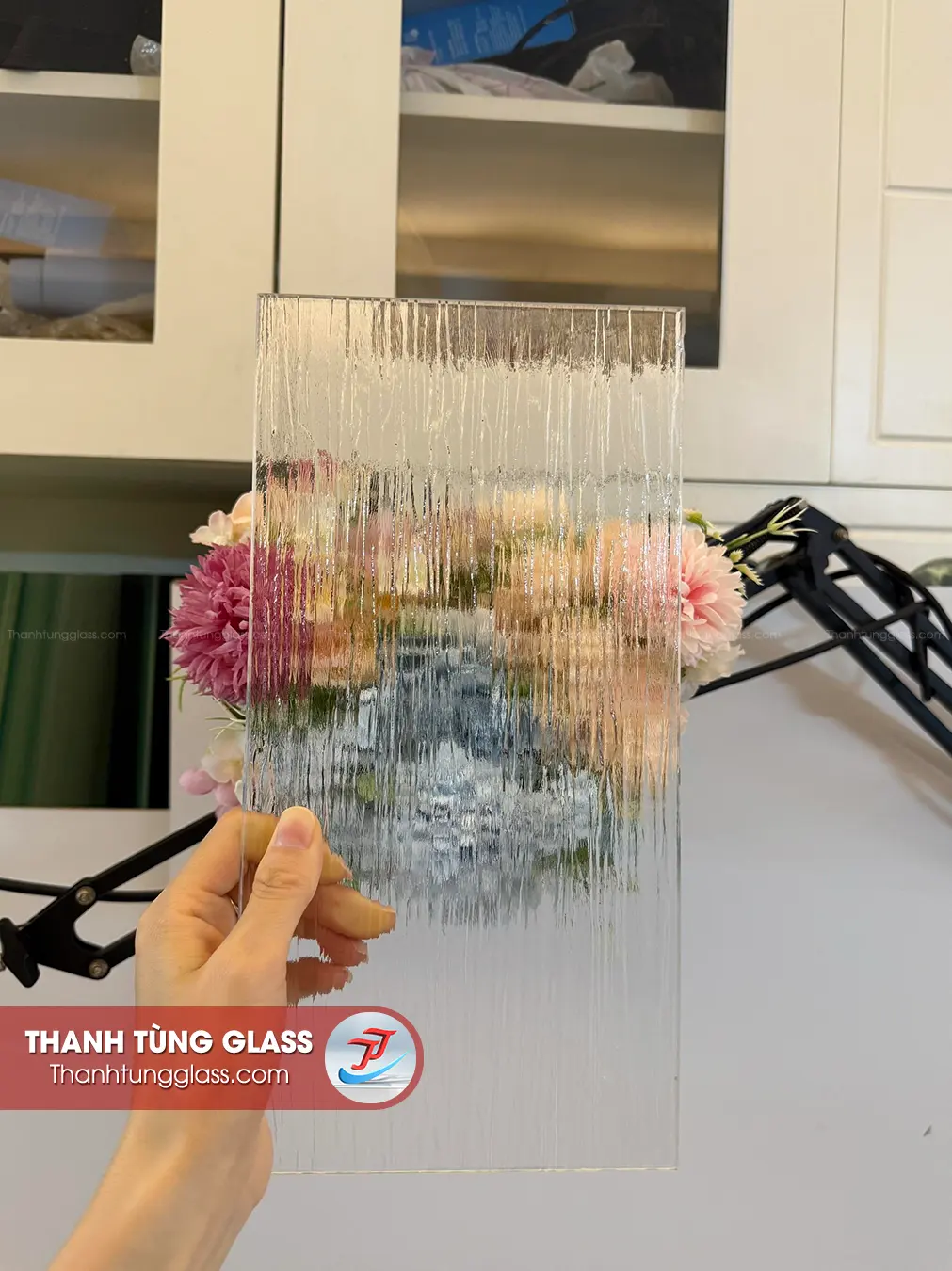 Kính đúc vân nước - Thanh Tùng Glass