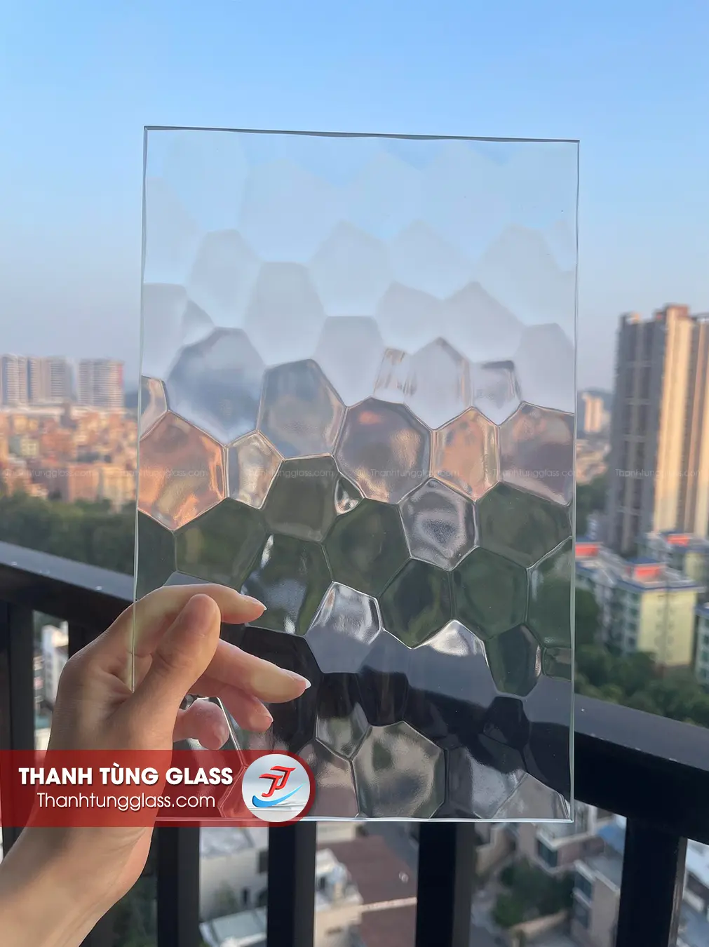 Kính đúc vân đá - Thanh Tùng Glass