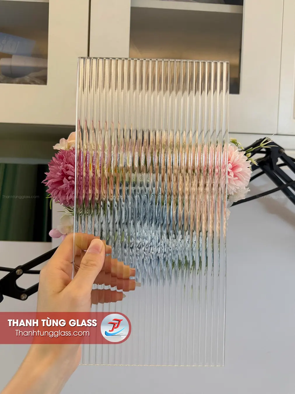 Kính đúc vân sọc - Thanh Tùng Glass