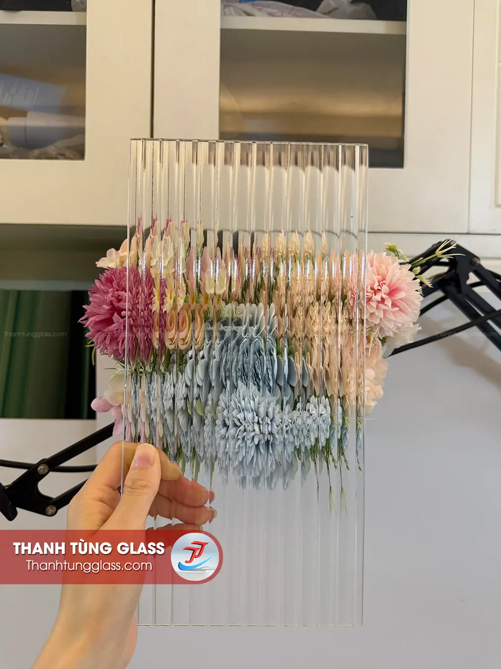 Kính đúc vân sọc - Thanh Tùng Glass