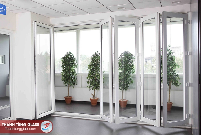 Cửa Nhôm, Cửa Nhựa uPVC Hay Cửa Gỗ: So Sánh Chi Phí Và Độ Bền