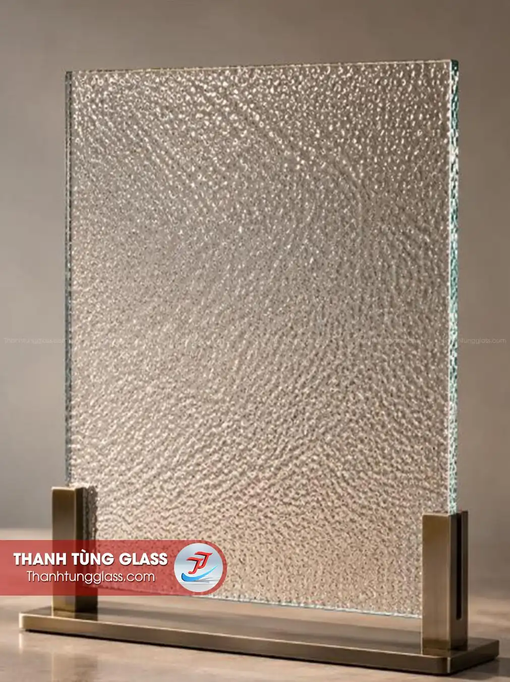 Kính đúc giọt nước