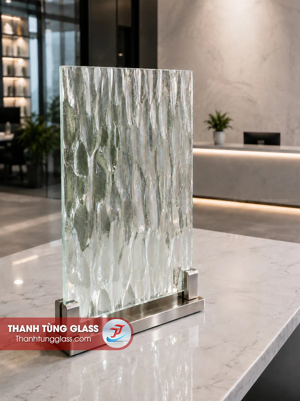 Kính đúc đồi mồi