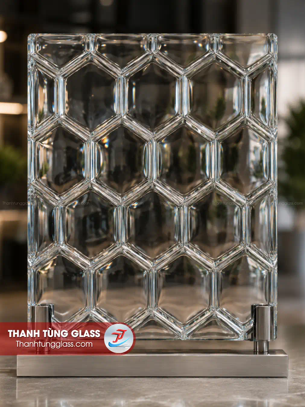 Kính đúc lục giác