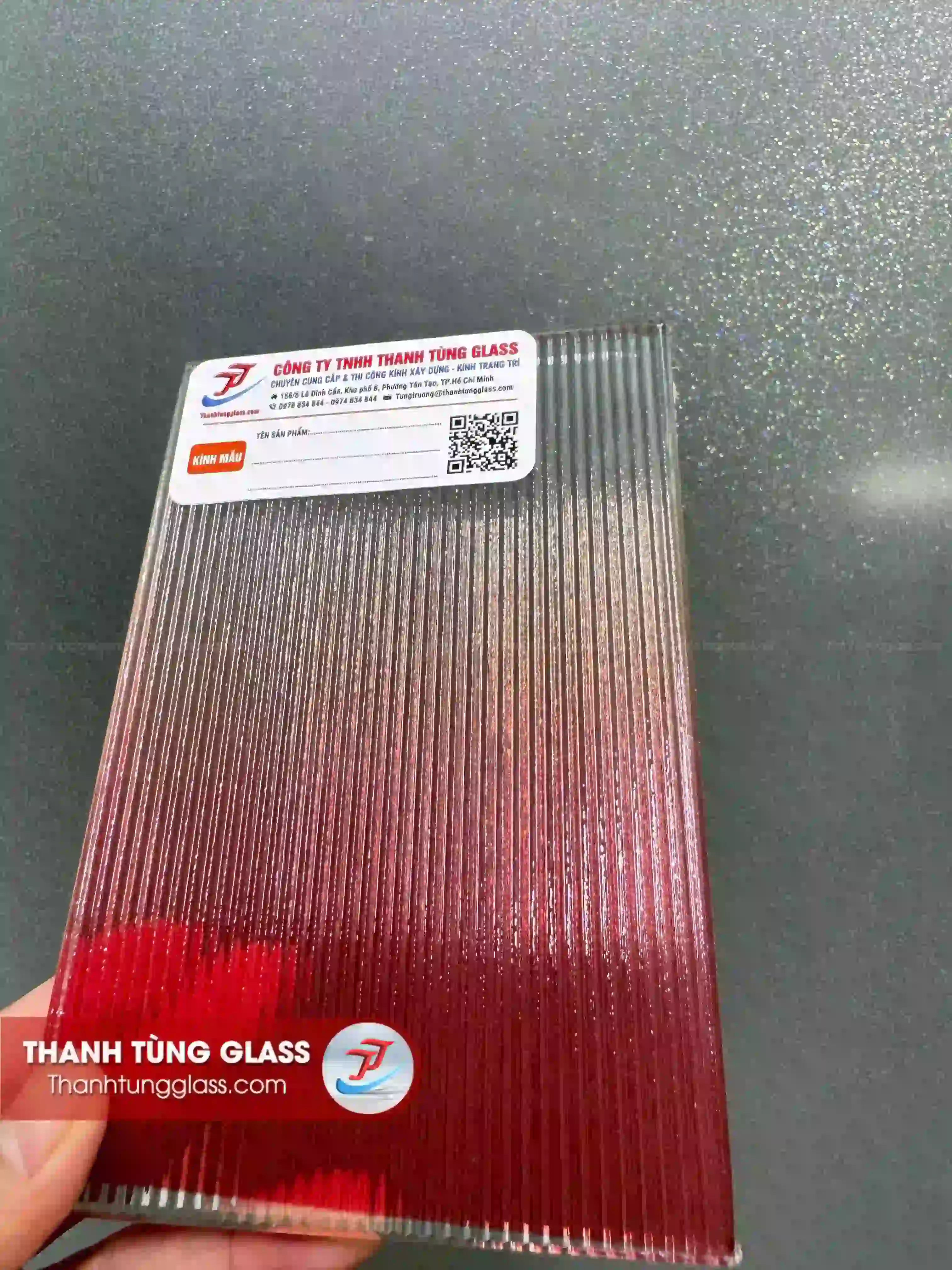 KÍNH SỌC CHUYỂN MÀU
